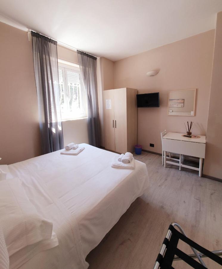 Vela Bianca H & R Hotel Diano Marina Eksteriør billede
