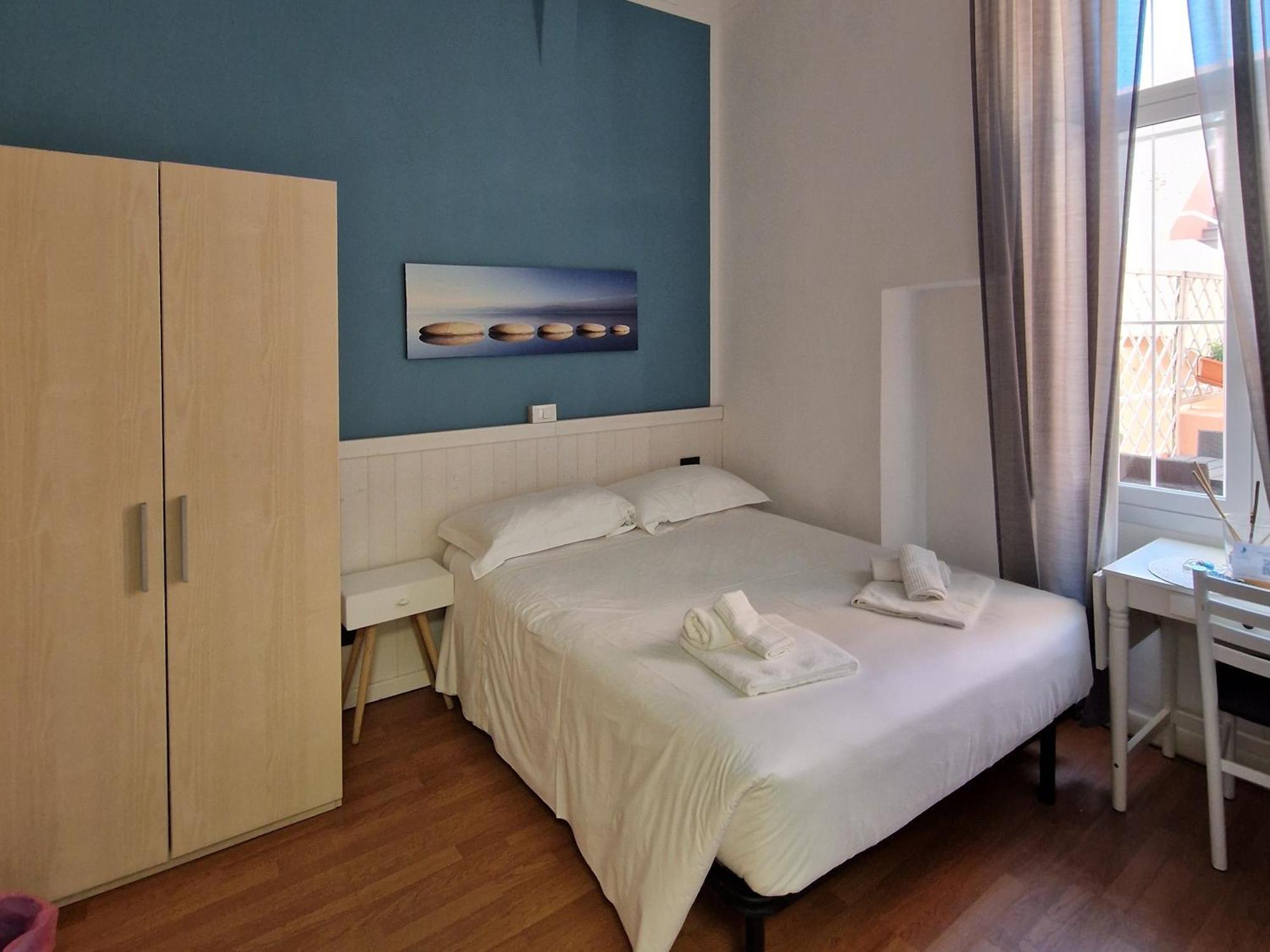 Vela Bianca H & R Hotel Diano Marina Værelse billede