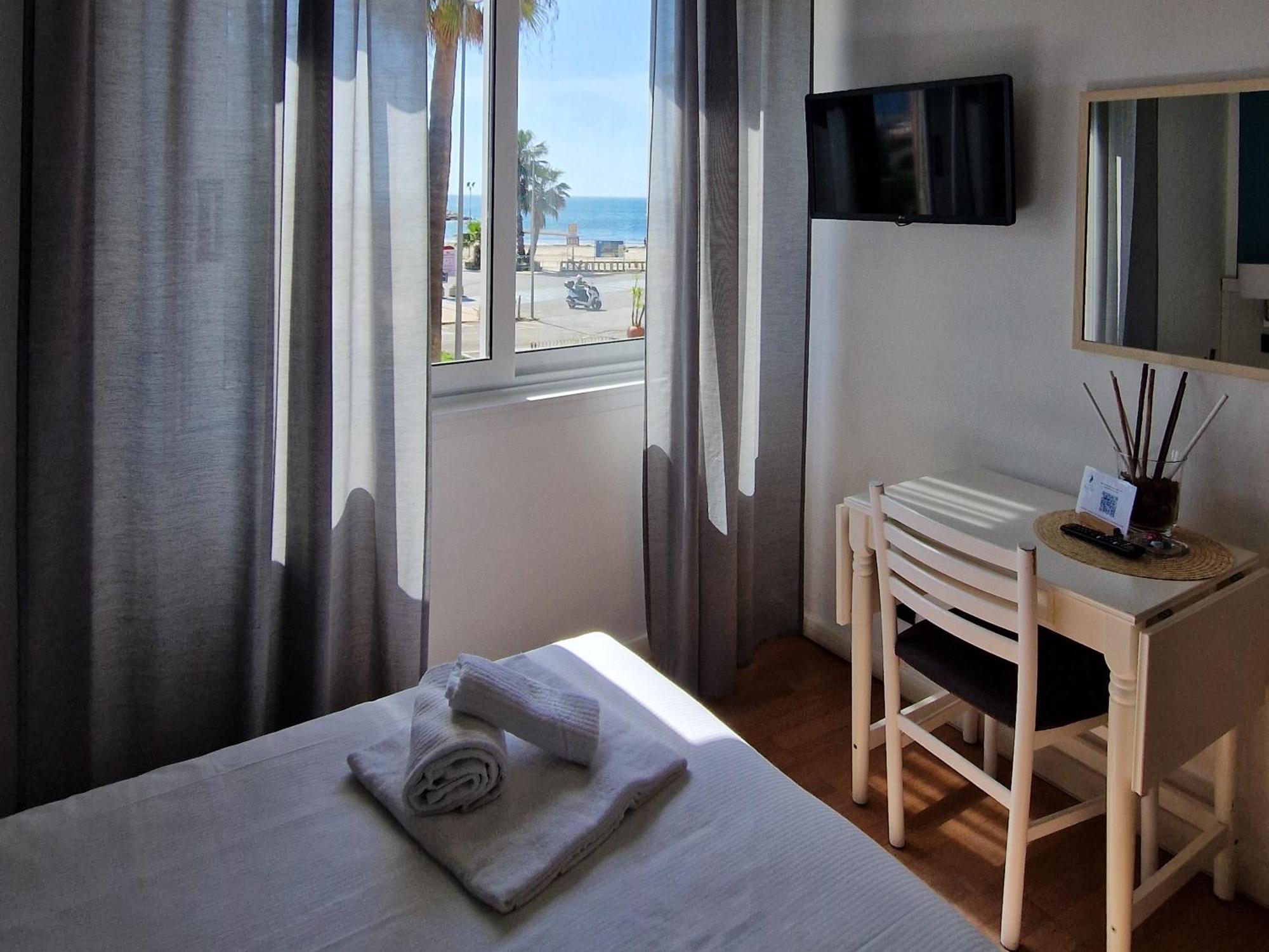 Vela Bianca H & R Hotel Diano Marina Værelse billede