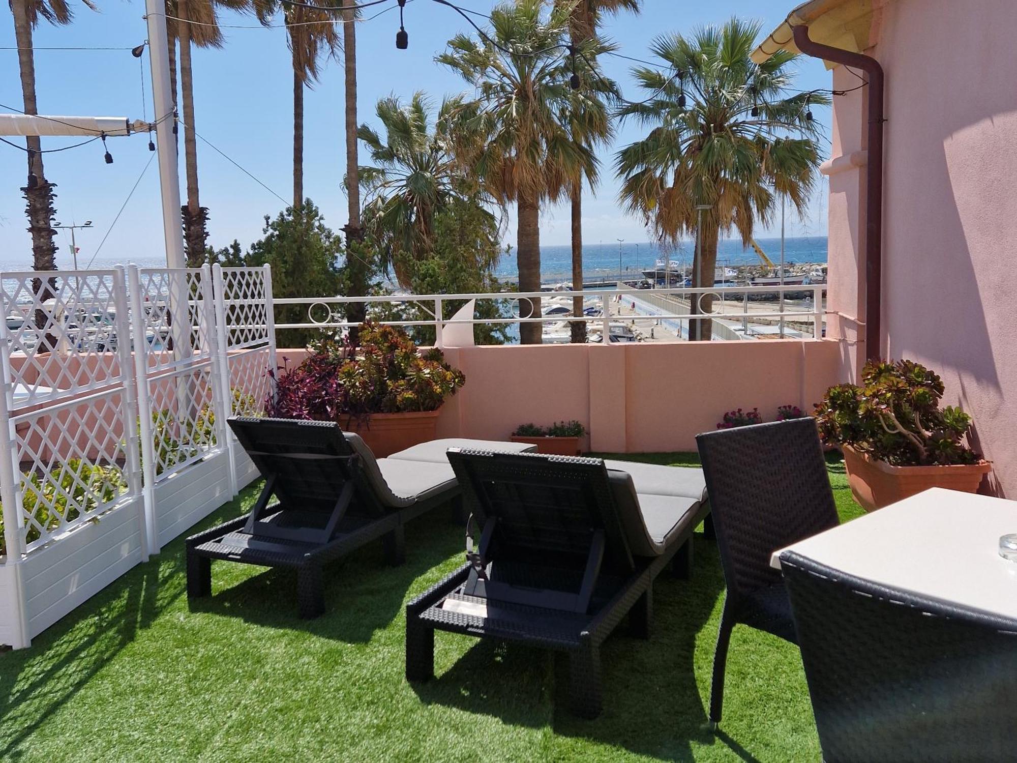 Vela Bianca H & R Hotel Diano Marina Værelse billede