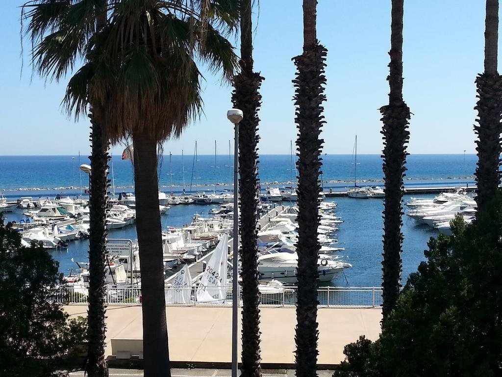 Vela Bianca H & R Hotel Diano Marina Eksteriør billede