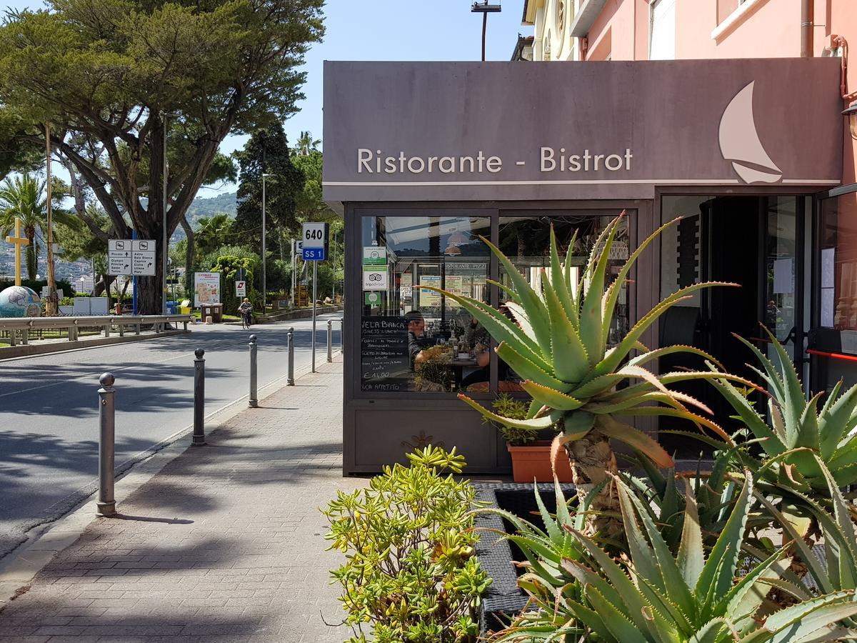 Vela Bianca H & R Hotel Diano Marina Eksteriør billede